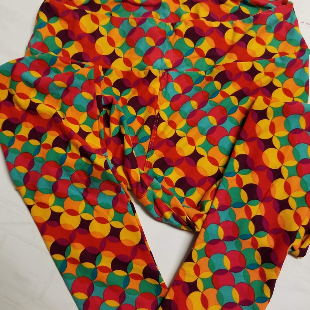 LuLaRoe Leggings, T/C and way-out!